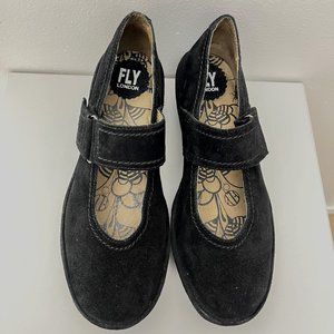 FLY London Women's Robi Low Heel Wedge Size 39/US 8.5